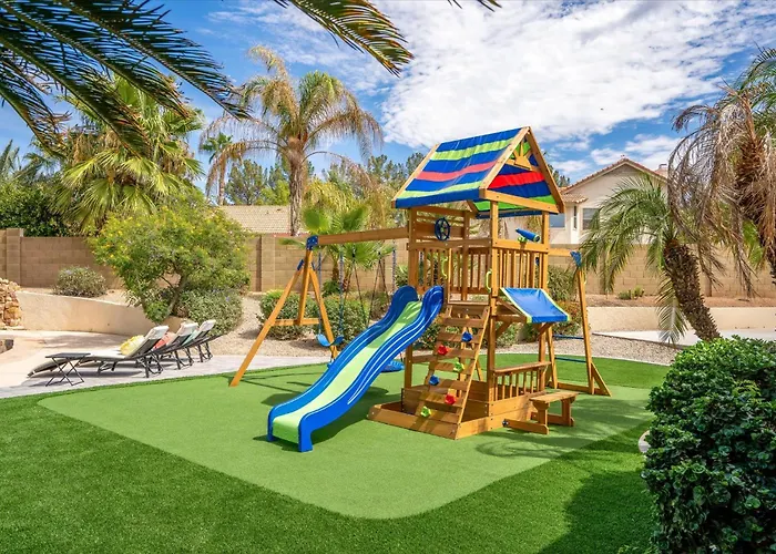 Private Pickleball Pool & Playground