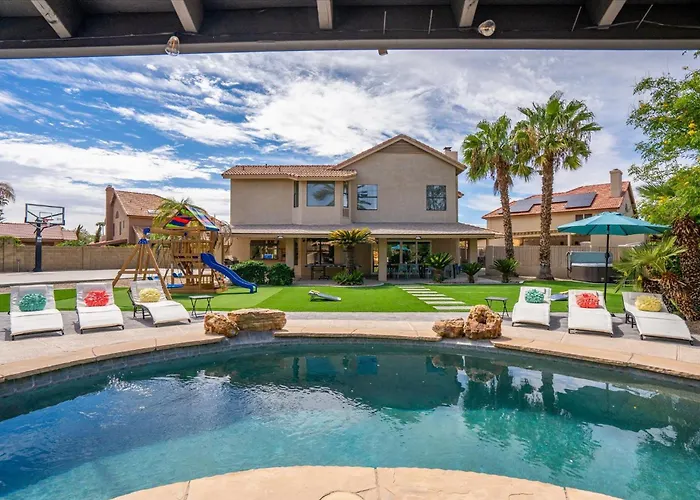Private Pickleball Pool & Playground Holiday home