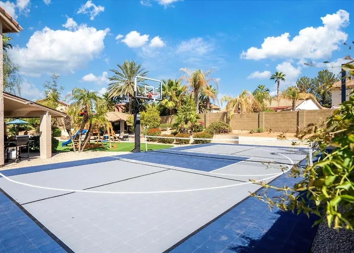 Private Pickleball Pool & Playground Holiday home *