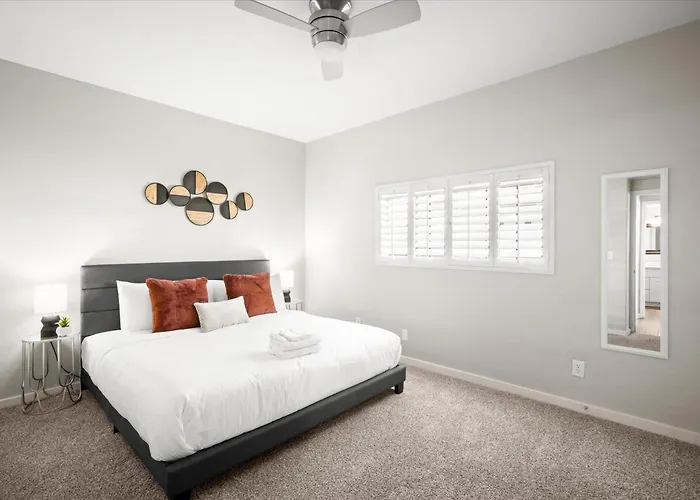 Private Pickleball Pool & Playground Holiday home Phoenix