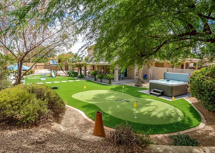 Holiday home Private Pickleball Pool & Playground *